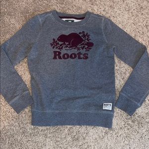 gray roots kids crew neck with maroon logo.